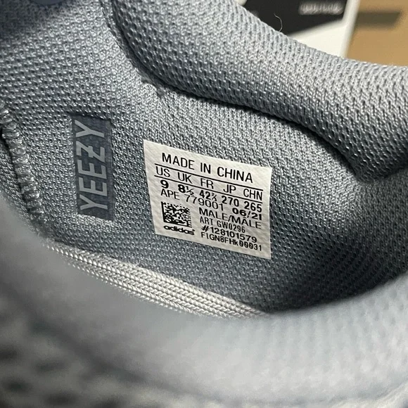 Like New Men’s Size 9 (Euro Sz 42.5) Yeezy Boost 700 Sneakers In Wash Orange - Picture 11 of 17